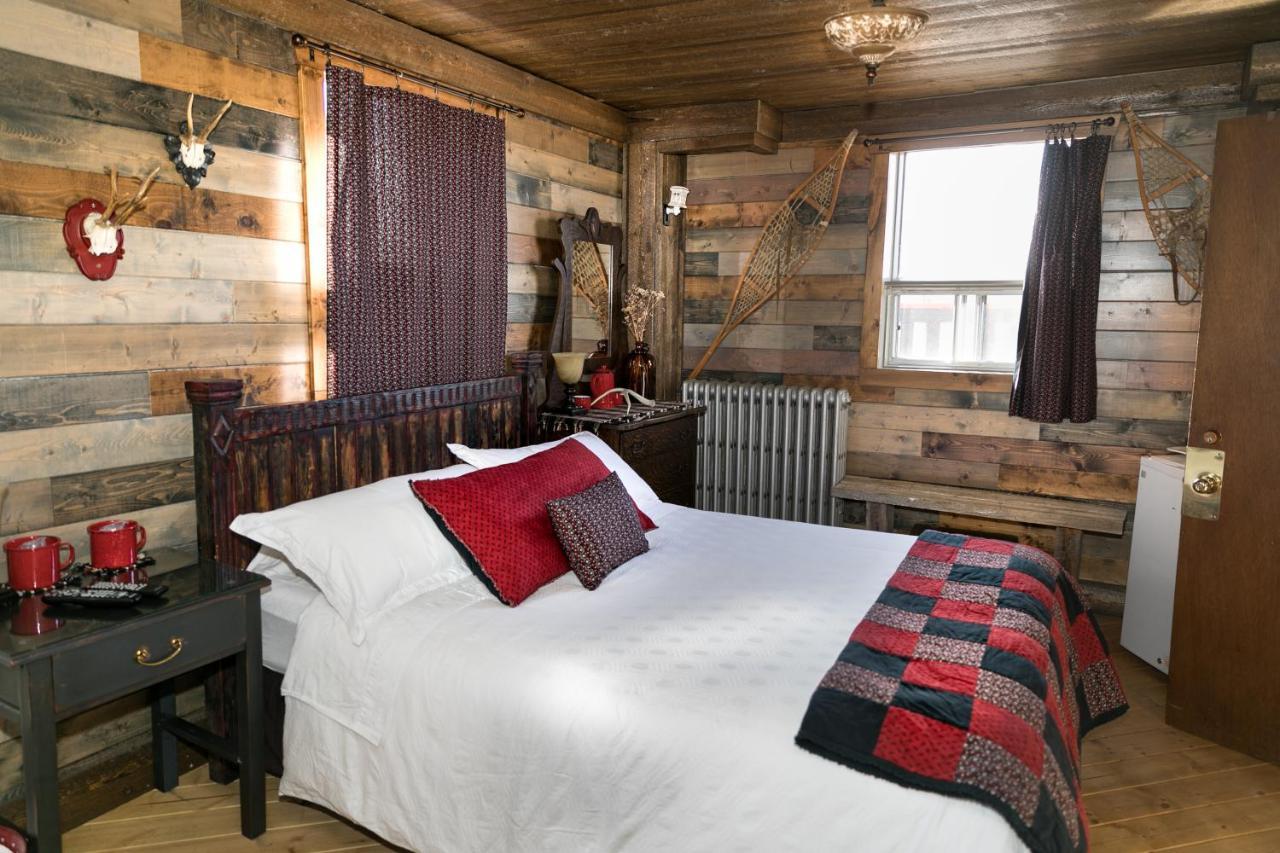 The Cochrane Rockyview Hotel Esterno foto