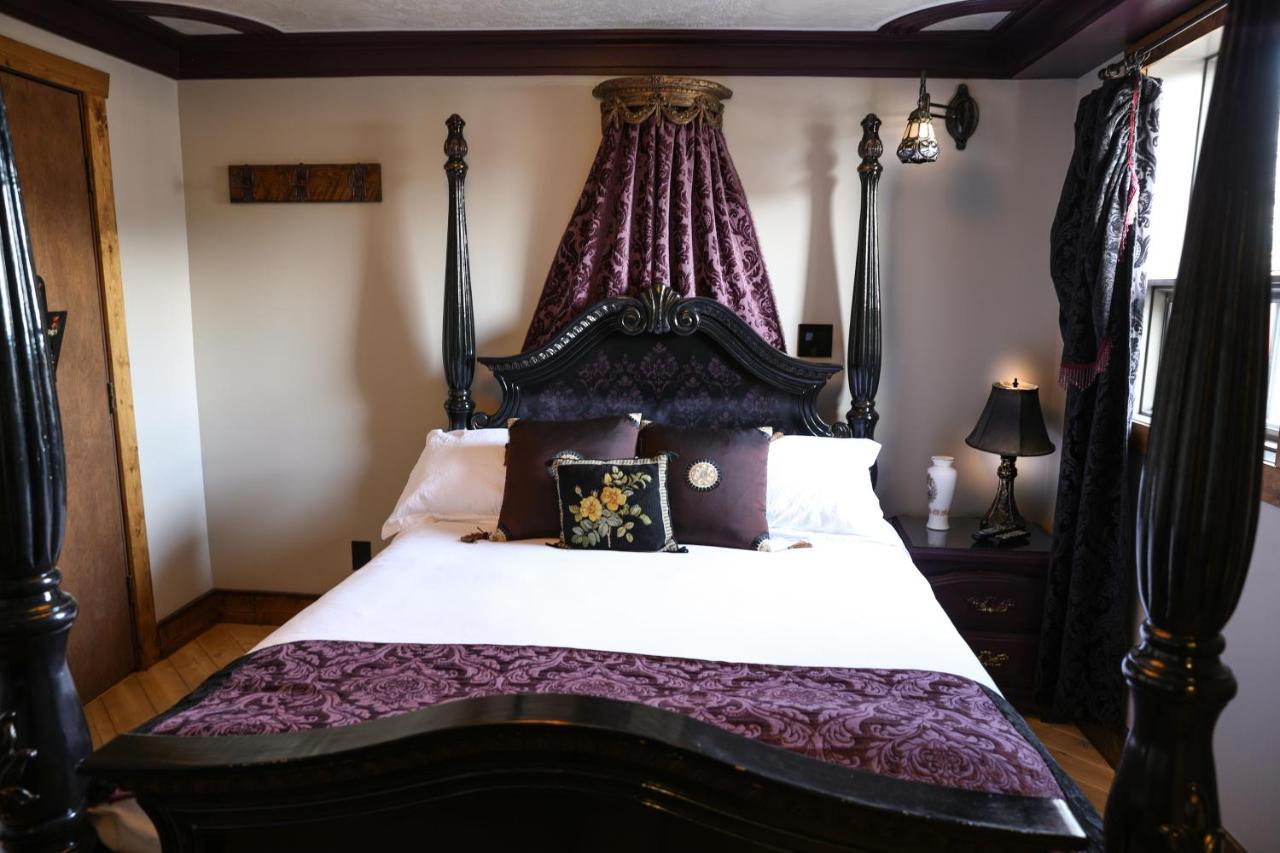 The Cochrane Rockyview Hotel Esterno foto