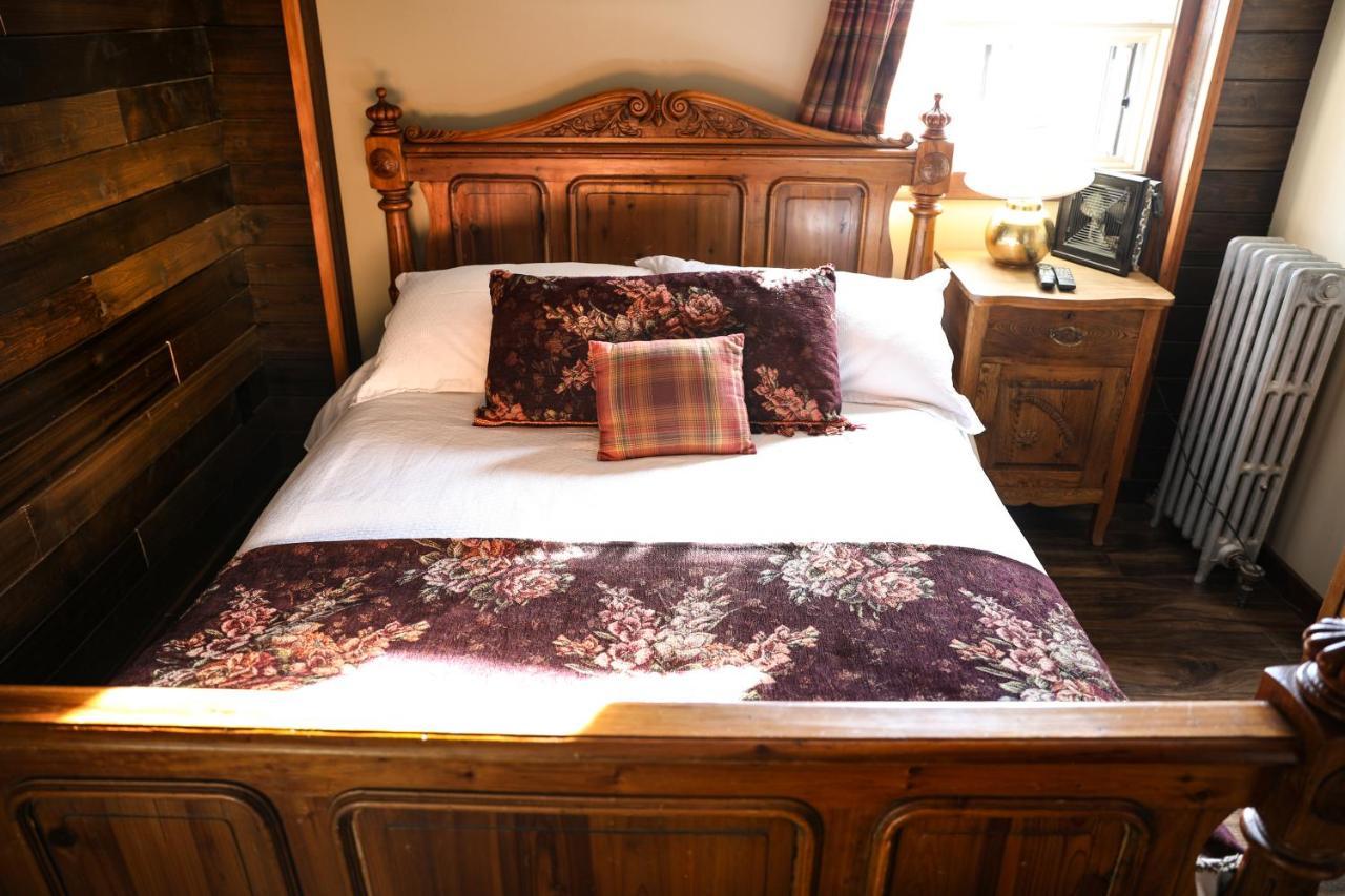 The Cochrane Rockyview Hotel Esterno foto