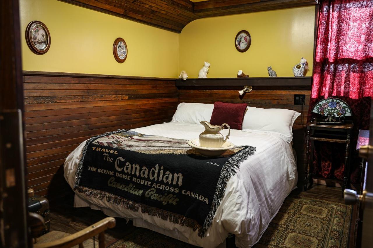 The Cochrane Rockyview Hotel Esterno foto